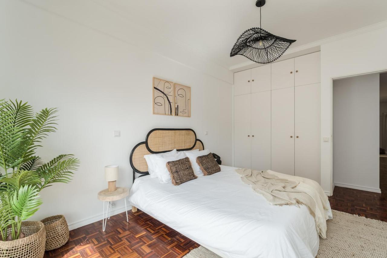 Casa Boma - Design & Spacious With Balcony - Alvalade Ii Apartment *